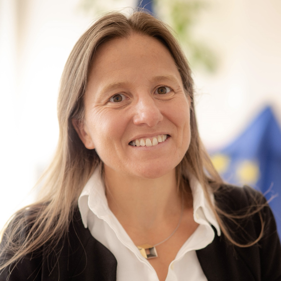 Eu